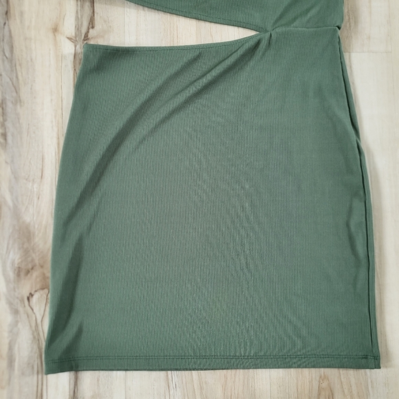 Pull & Bear Green One Shoulder Side Cutout Waist Size XL Mini Dress - Picture 2 of 4